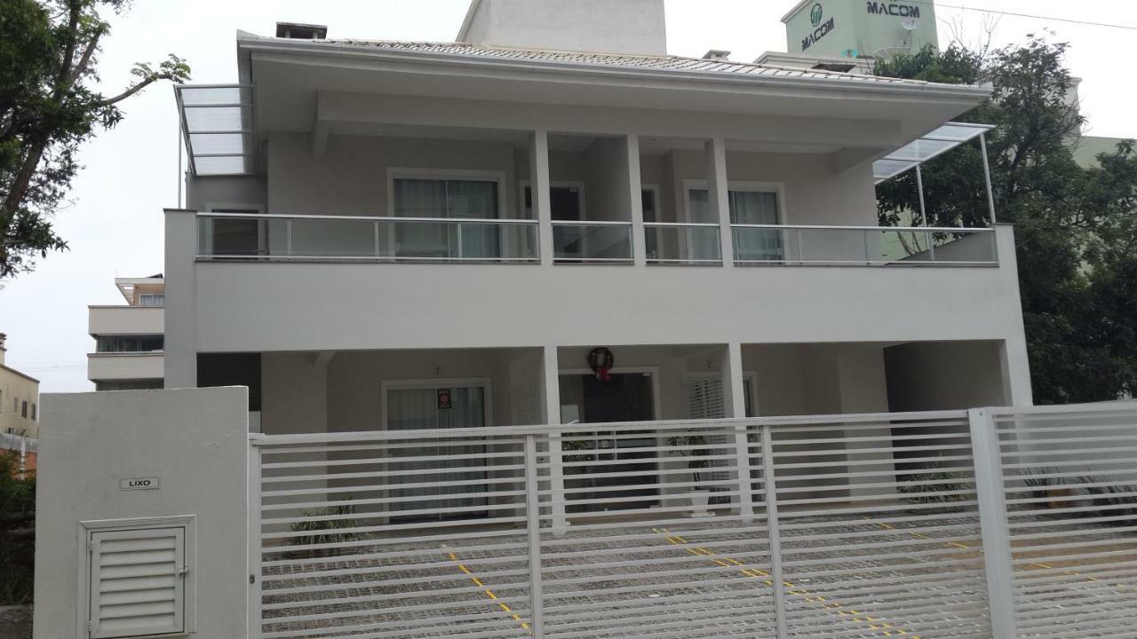 Apartamentos próximo à praia Bombinhas Esterno foto